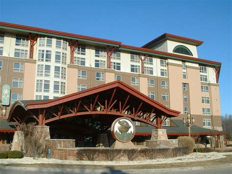 hotels around soaring eagle casino